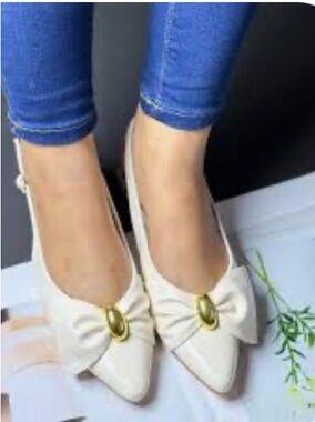 Congliji Women’s Pointed Toe Patent Leather Bow Flats in Cream 11 Women